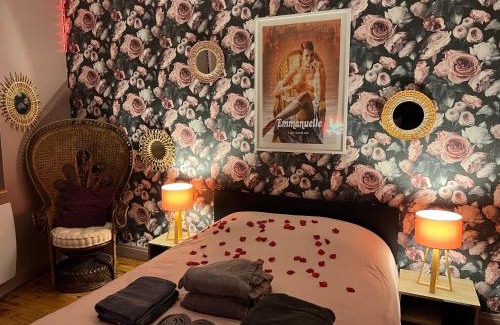 Montluel Cama Y Desayuno | À HOME LOVE-SPA, le plus luxueux parmi nos 2 établissements