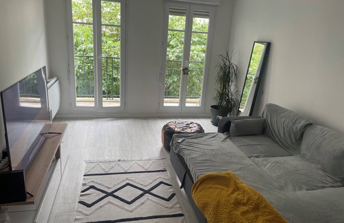 Deuil-la-Barre Apartamento | à une Minute du RER ! Appartement Proche de Paris