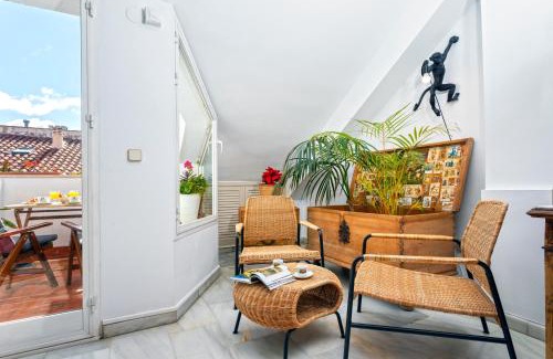 Ensanche Centro Apartamento | ÁTICO amplio y luminoso SOHO (Barrio de las Artes)