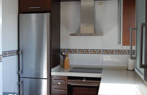 Torre del Mar Condominio | Ático cerca de la playa con vistas al mar