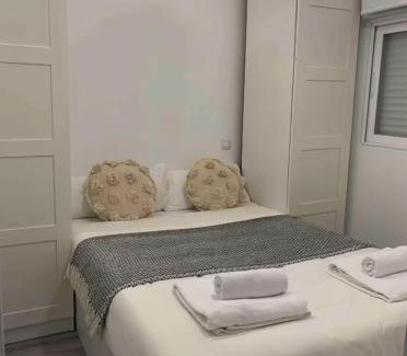 Almendrales Apartamento | Ático en Madrid Rio(Parking opcional bajo disponibilidad)