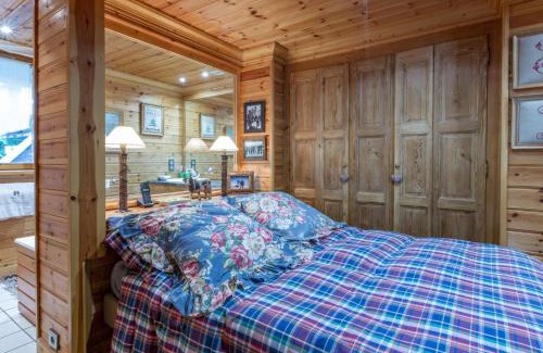 Val-d'Isere Apartamento | Élégant Appartement de Standing avec Terrasse et Accès Direct aux Pistes à Val-d'Isère - FR-1-694-119