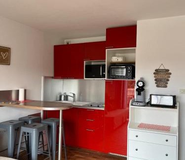 Le Brusc Apartamento | Élégant Studio au calme 2mn mer Wifi Clim Terrasse parking