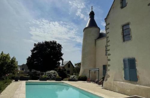 Vernusse Casa | Élégante demeure avec terrasse et animaux admis - FR-1-489-457