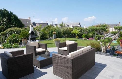 Etel Villa | Étel : Maison moderne 5 pièces avec jardin clos et Wifi - FR-1-479-207