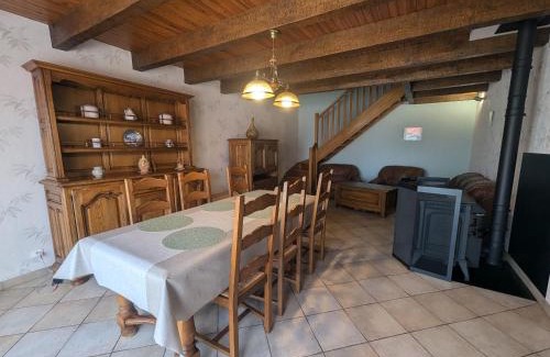 Champigny-sous-Varennes Casa | Évasion champêtre : Maison spacieuse avec terrasse, proche sites historiques et thermes - FR-1-611-2