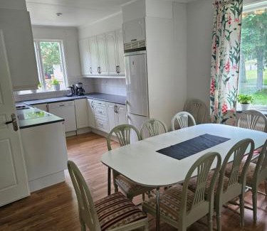 Skara Municipality Apartamento | Örnsro Boende och Ställplatser