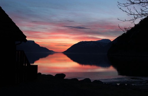 Hjelmeland Casa | Østerhus Fjord Cabins 573