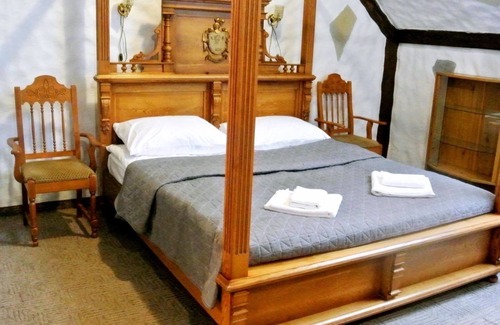 Kurna Hotel | Üksik Rüütel