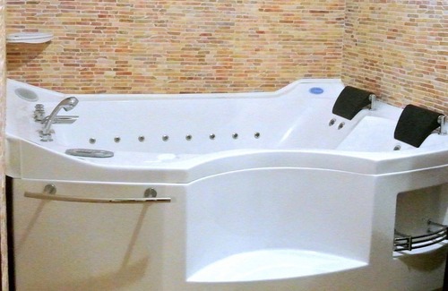 Kurna Hotel | Üksik Rüütel