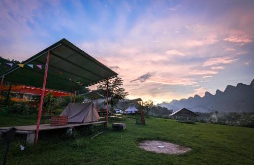 Vi Xuyen Cabina | Đồi Gió Homestay & Campsite