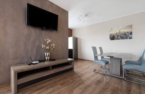 Lodz Apartamento | Łódź Niciarniana Spacious Apartment