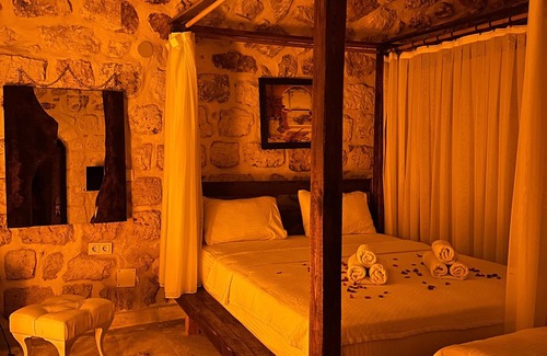 Midyat Cama Y Desayuno | Şahmeran Otel Cafe Restoran