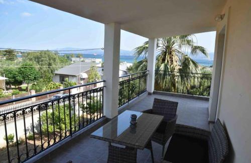Eretria Apartamento | Άνετο διαμέρισμα για 4 με θέα