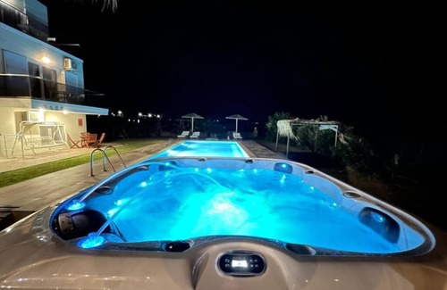 Nopigia Apartamento | Πισίνα Υδρομασάζ Σάουνα 200μ από παραλία Κίσσαμος