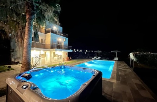 Nopigia Apartamento | Πισίνα Υδρομασάζ Σάουνα 200μ από παραλία Κίσσαμος