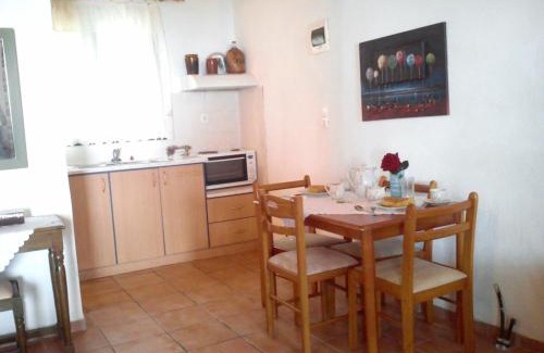 Ikaria Apartamento | ΤΟΥΡΙΣΤΙΚΕΣ ΕΠΙΠΛΩΜΕΝΕΣ ΚΑΤΟΙΚΙΕΣ φροσω χωριατη