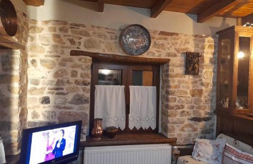 Karpenisi Apartamento | Το Πέτρινο της Γιαγιάς Μαρίκας