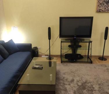 Khreshchatyy Yar Apartamento | Апартаменти 3-кімнатні в центрі, метро Театральна