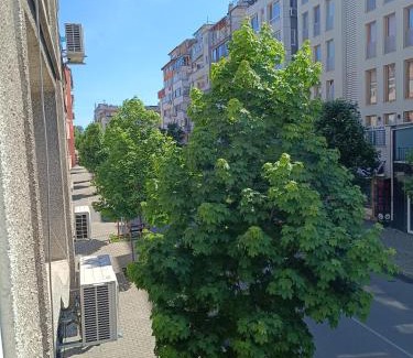 Burgas Center Apartamento | Апартамент ДЕСИ