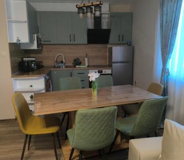 Tryavna Apartamento | Апартамент за гости'HAPPY'Трявна лейк