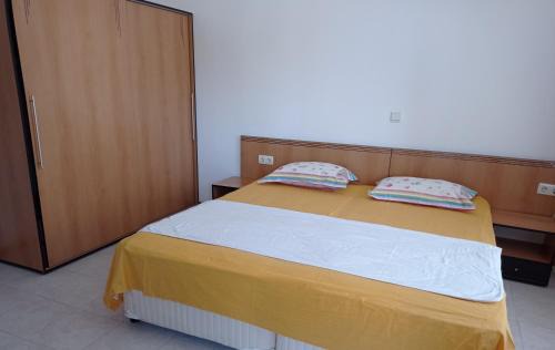 Chernomorets Apartamento | Апартамент Къмпинг Градина