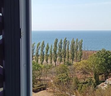 Yuzhne Apartamento | Аренда квартиры у моря м Южне