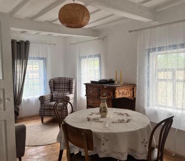 Moshny Casa | Бабусина хатка