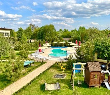 Novomoskovs'k Complejo | База відпочинку "РіверСайд"