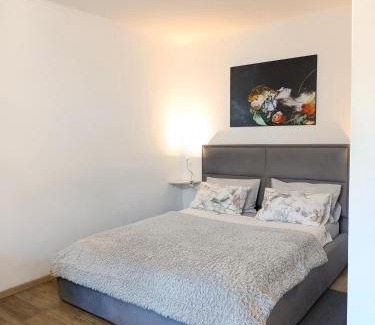 Mykolaiv Apartamento | Біла 1 к Сіті центр 4 поверх ліфт вікна на парк
