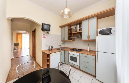 Lypky Apartamento | Видовая квартира на улице Крещатик.