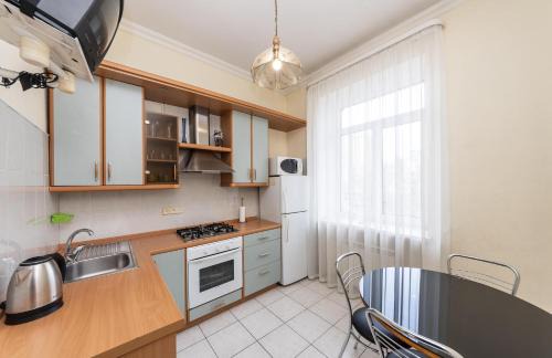Lypky Apartamento | Видовая квартира на улице Крещатик.