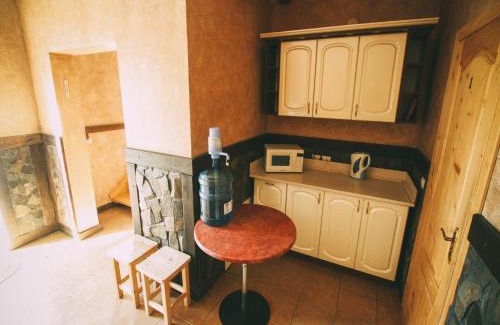 Vorokhta Hotel | Готель Добрій