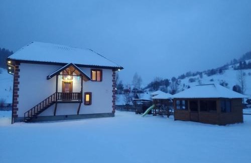 Plavya Casa | Гірська Домівка