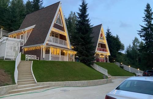 Chornomorsk Apartamento | Двоповерховий апартамент у котеджі FREEMAN-3b з грилем та альтанкою над річкою