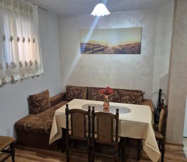 Burgas Center Apartamento | Делукс Апарт Вергиеви