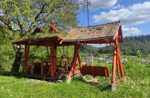 Yaremche Cabina | Дерев'яний котедж "Казка"