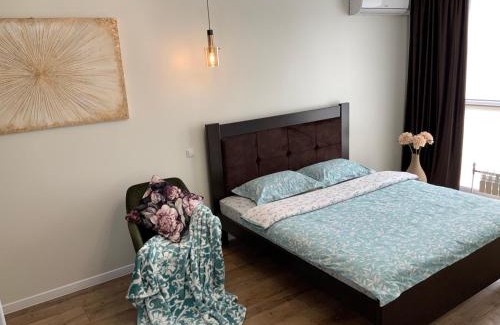 Rivne Apartamento | Дизайнерський ремонт&центр& VIP, ЕЛЕКТРОЗАПРАВКА на території будинку