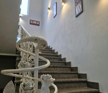 Lesniki Hotel | Добрій