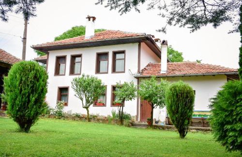 Elena Casa | Дядо Петковата Къща