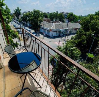 Sukhinovka Apartamento | Квартира Антиквара у центрі Полтави Мережа AlexApartments Документи для відряджень Безконтатне заселення Цілодобово
