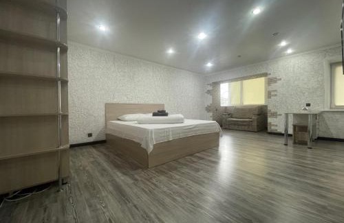 Petropavlovsk Apartamento | Квартира бизнес-класса с белым постельным кафе Маринад (Назарбаева/Интернaциональная)