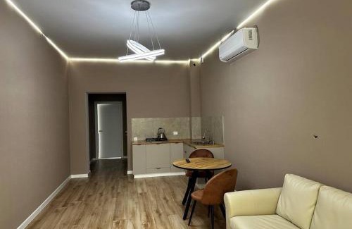 Uralsk Apartamento | Квартира новая , 2 комн Исаева 71