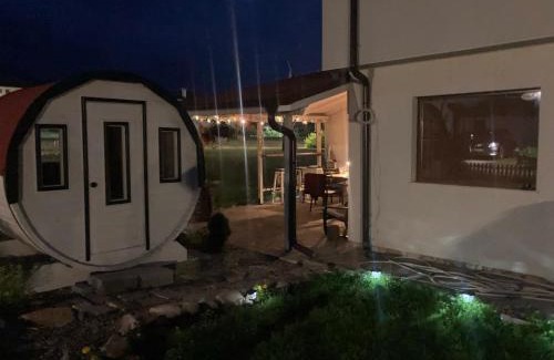 Kostenets Casa | Къща за гости В 12 и 5