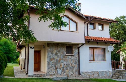 Byala Casa | Къща за гости Далинда