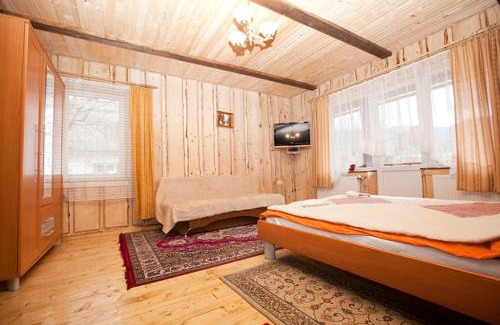 Yaremche Cabina | Лісовий шепіт