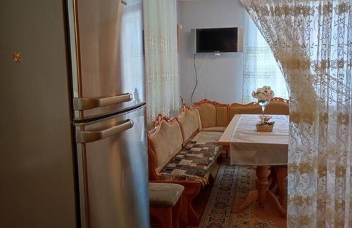 Vanadzor Casa | Нескучный дом, где есть джакузи, красивый парк.