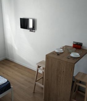 Holosiivskyj Apartamento | Нова затишна квартира на вул Ю Здановської, поруч Виставковий Центр, Васильківська, Ломоносова