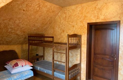 Nyzhnje Selyshche Casa | Садиба над Рікою