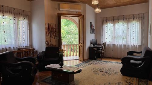Tsqaltubo Casa | Сибиряк Sibiryak